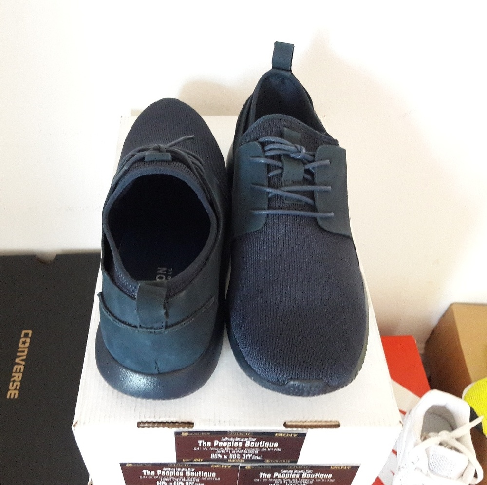 Kenneth Cole - Picture 2 of 2